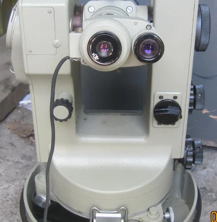 Оптичний теодоліт УОМЗ 3Т2КА у продажу - фото № 1