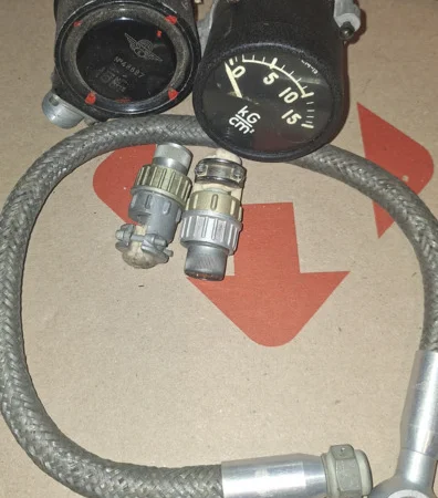 Купую покажчик тиску ТЕМ-15 - фото № 1