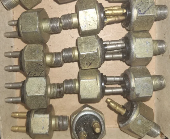 Куплю вимикач сигналу гальм ВК-12Б - фото № 1