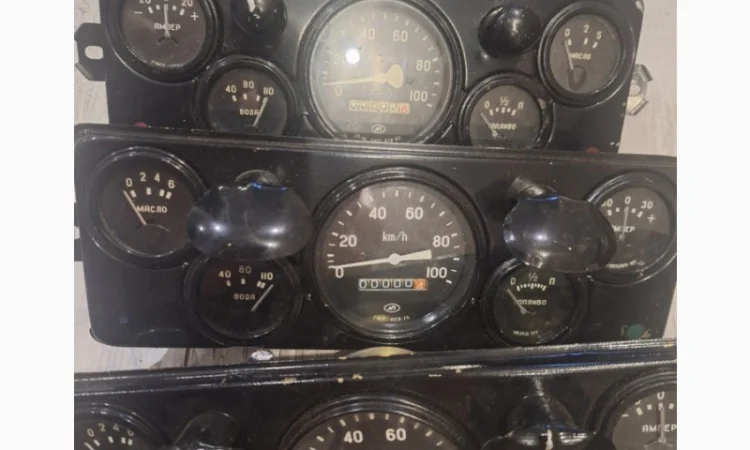 Панель приладів автомобіля ГАЗ - 9 шт. - фото № 1
