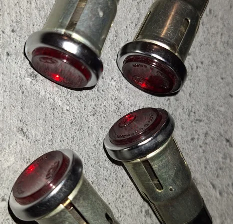 Ліхтар контрольної лампи ПД20-Д1 для тракторів - фото № 1