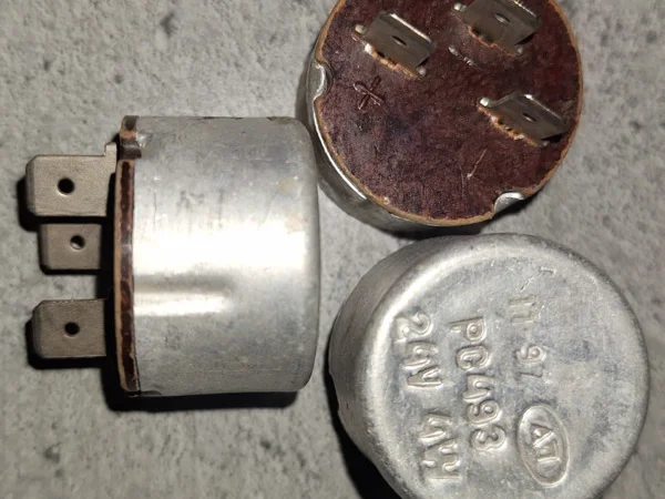 Реле ручника 24В РС 493 для КамАЗ, МАЗ, ЗІЛ - фото № 1