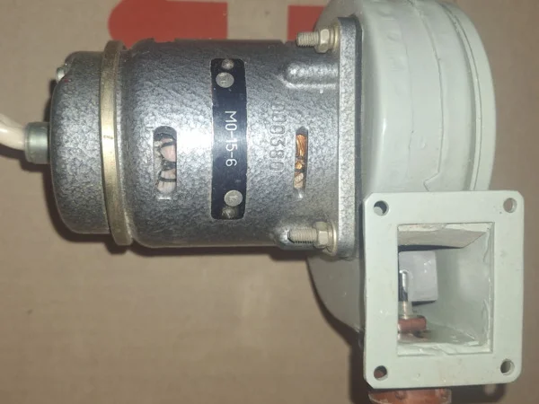 Электродвигун МО-15-6 для систем автоматики - фото № 1