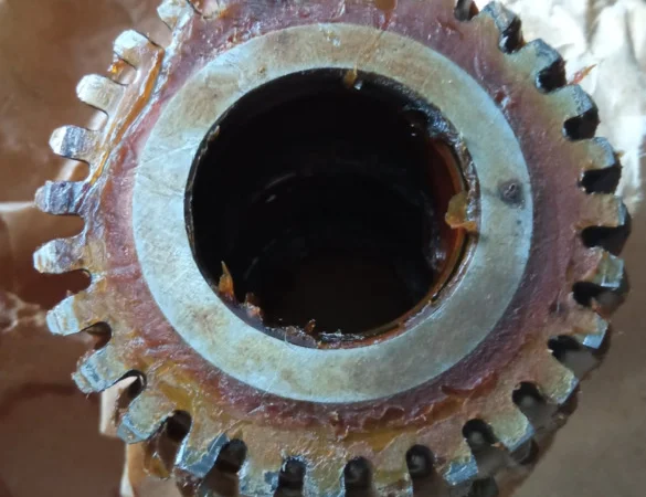 Шестерня масляного насоса 236-1011202 з втулкою - фото № 1