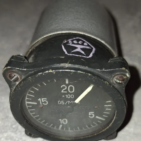 Тахометр ТЭ-1 для измерения частоты вращения - фото № 1