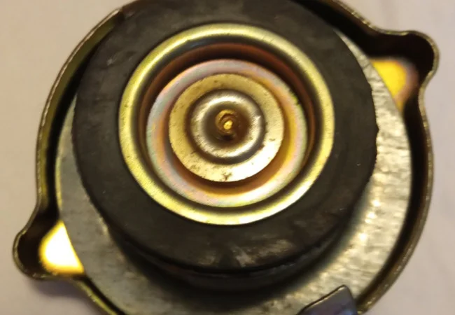 Крышка радиатора – важная деталь для вашего автомобиля - фото № 1