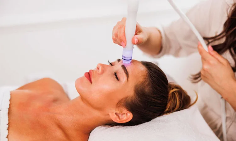 Професійні послуги з омолодження шкіри в Києві - фото № 1