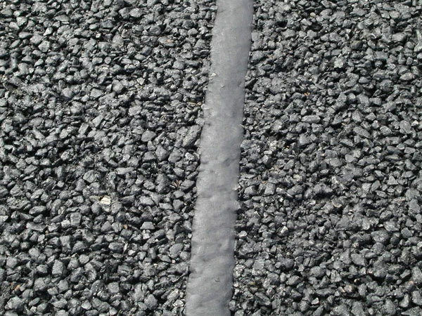 Битумная дорожная лента Fugenband W 25 х 5 мм для ремонта и герметизации швов - фото № 3