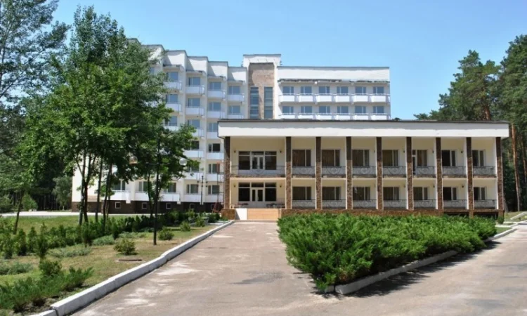 Срочная продажа! Санаторий на берегу Днепра, 10 км от Черкасс, 62 га - фото № 1