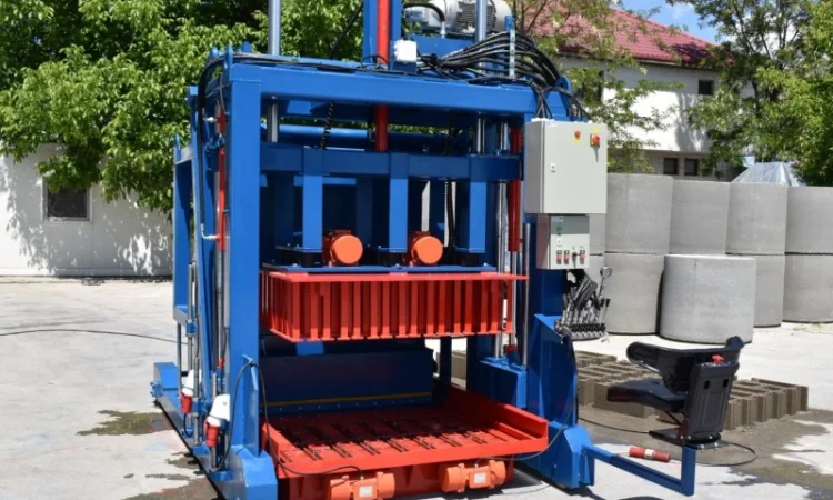 Мобільний вібропрес Svemlo SUMAB 4800 у продажу - фото № 16