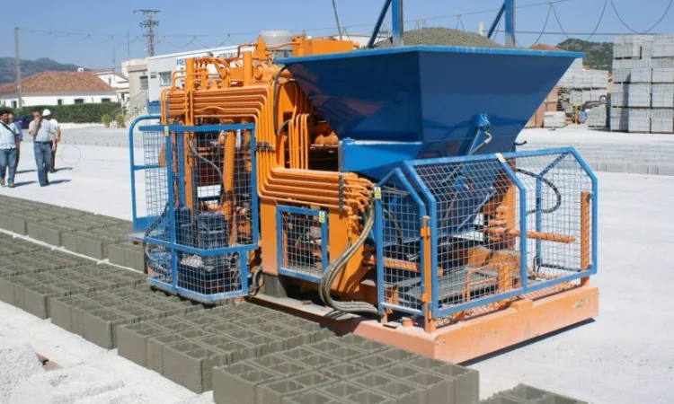 Мобільний вібропрес Svemlo SUMAB 4800 у продажу - фото № 11