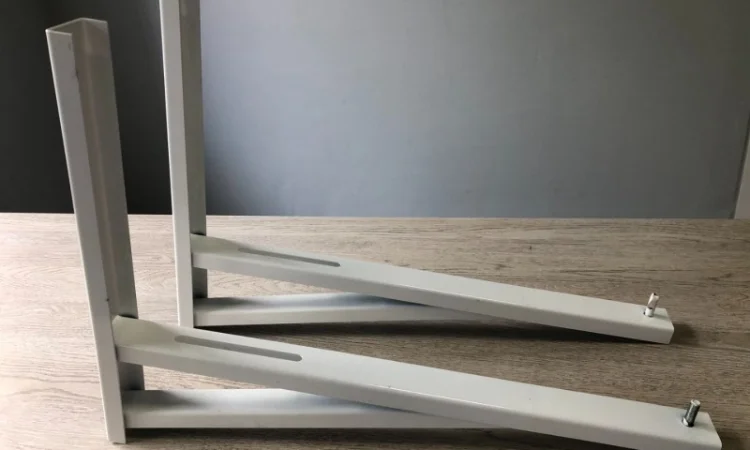 Кронштейн для кондиціонерів та полиць в наявності - фото № 1