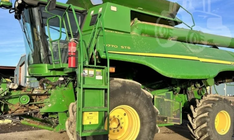 Услуги комбайна John Deere 9770 STS Bullet Rotor для сбора урожая - фото № 1