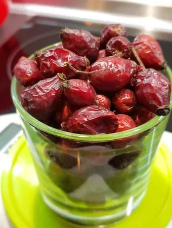 Шипшина – джерело вітамінів та детокс-продукт - фото № 1