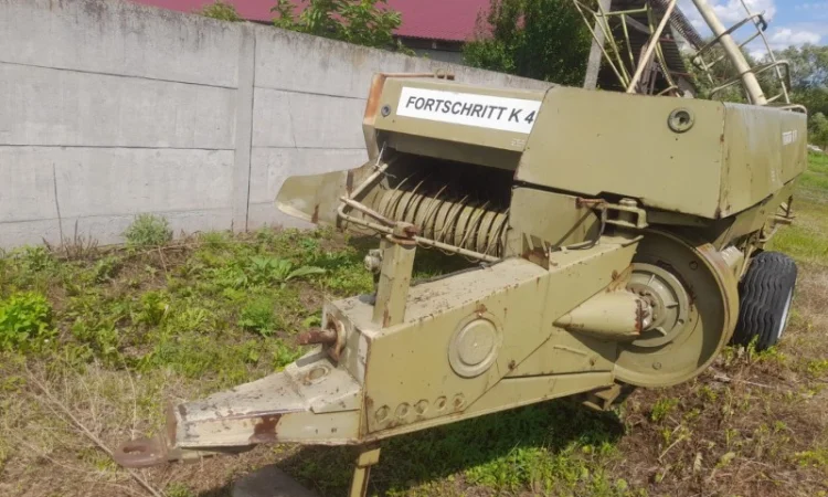 Продам прес-підбирач тюкпрес Fortschritt K-454 стан нового - фото № 1