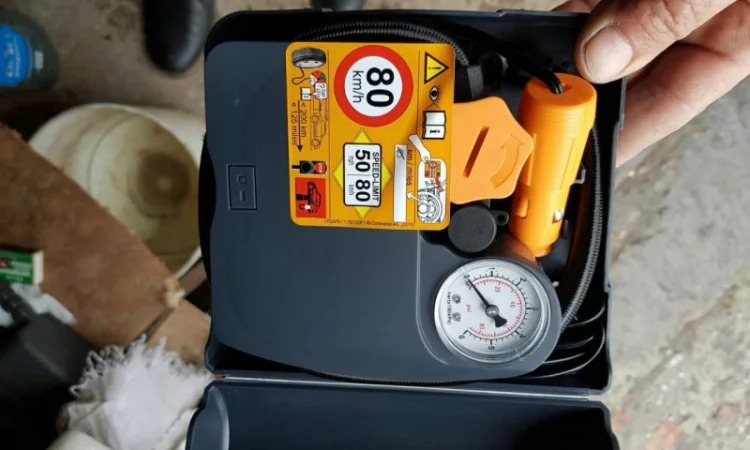 Автомобильные компрессора для накачки шин продажа в Украине - фото № 1