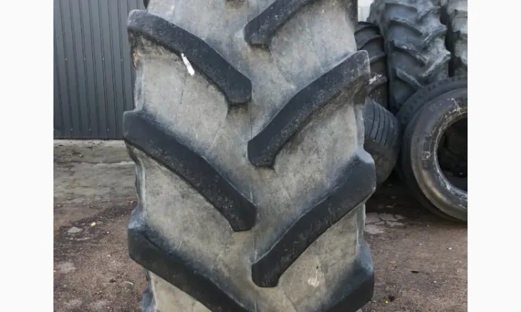 Шина 580/70R38 Pirelli для тракторов и другой сельхозтехники - фото № 1