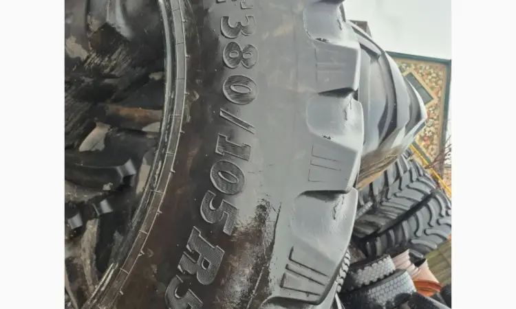Бу шина VF 380/105R50 BKT опрыскиватель - фото № 3