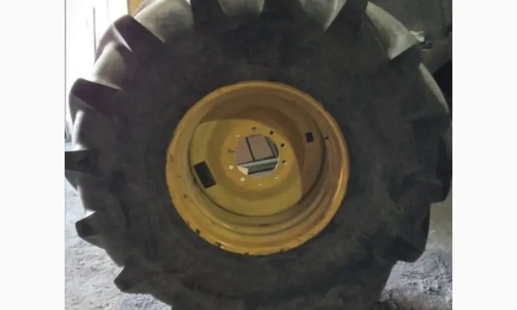 Бу шина 900/60R32 (35.5-R32) Michelin (р32) на комбайн - фото № 4