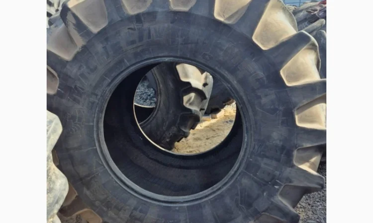 Бу шина 800/65r32 (30.5р32) michelin - фото № 3