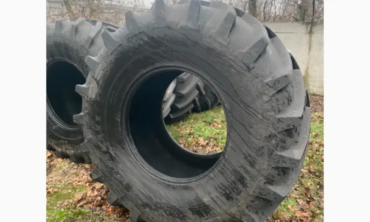 Бу шина 900/60r32 uniglory - фото № 2