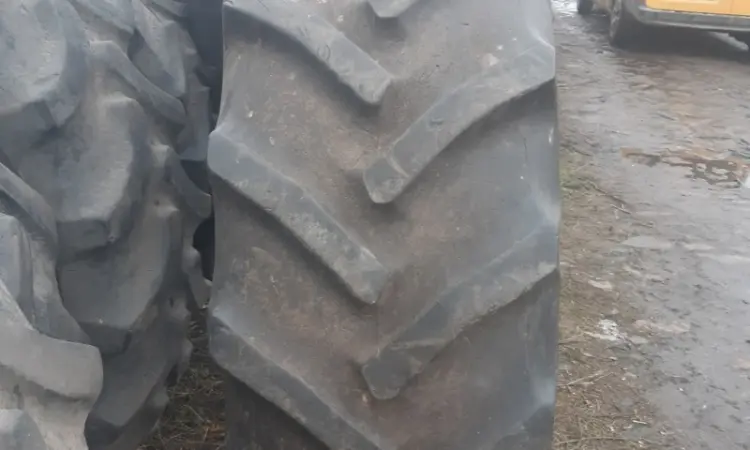 Бу шина 480/70R30 (19/5L30) 19.5-30 Goodyear - фото № 1