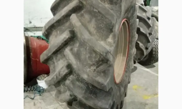 Б/у шина 800/65R32 Good Year USA - фото № 2