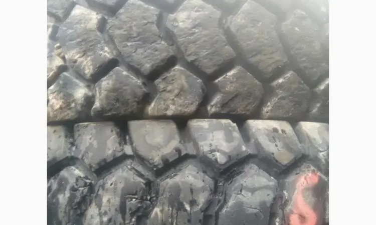 Б/у Шины 18.00R33 Triangle и Michelin - фото № 2