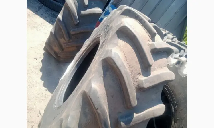 Бу шина 650/70r32 Goodyear - фото № 2