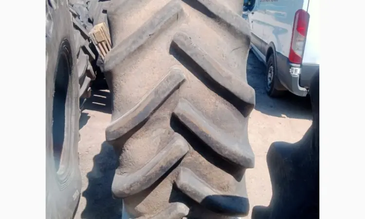 Бу шина 650/70r32 Goodyear - фото № 3