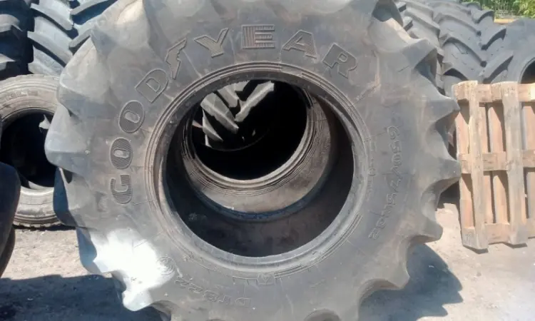 Бу шина 650/70r32 Goodyear - фото № 5