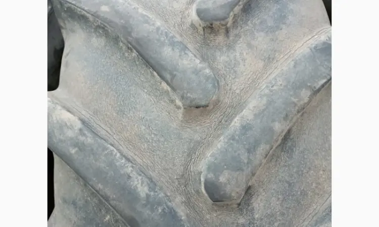 Бу шина 710/75R42 Michelin (пара) Днепр на трактор Fendt John Deer - фото № 1