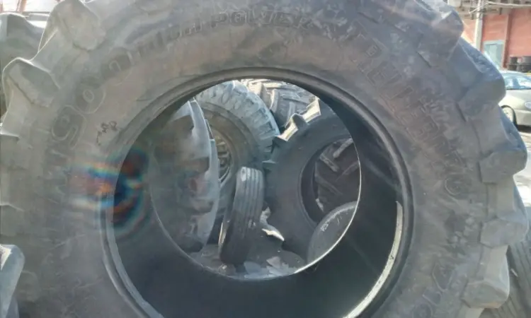 Бу шина 710/75R42 Michelin (пара) Днепр на трактор Fendt John Deer - фото № 11