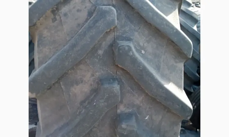 Бу шина 710/75R42 Michelin (пара) Днепр на трактор Fendt John Deer - фото № 4