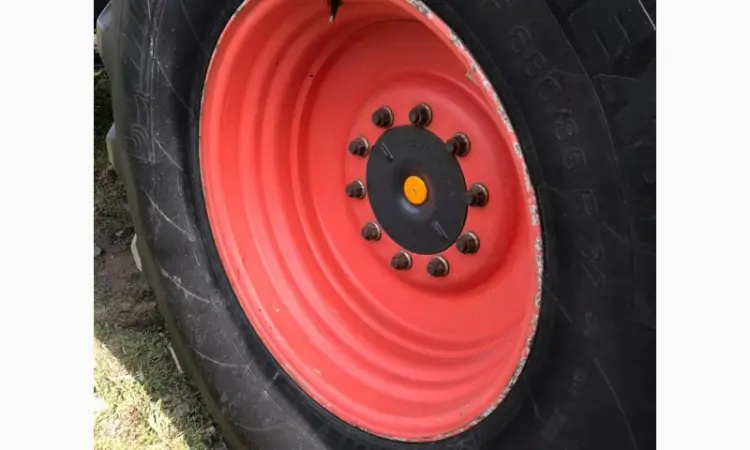 Б/у колесо 680/85R32 Michelin на комбайн Lexion 580 - фото № 2