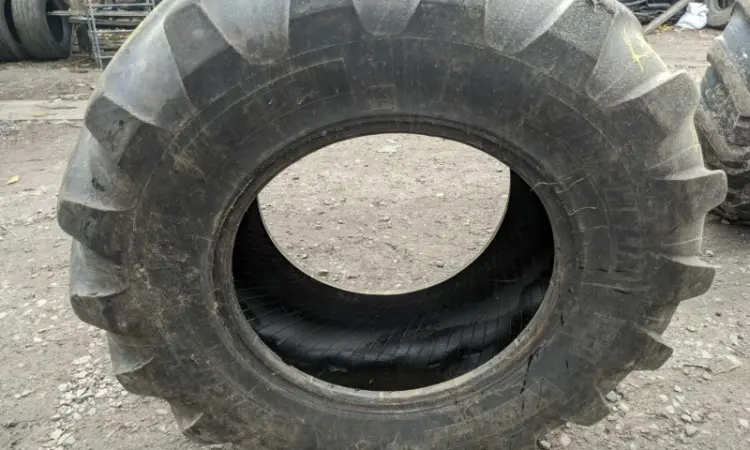 Бу шина 17.5R24 (460/70R24) Michelin XCML на маниту телескопический погрузчик - фото № 11