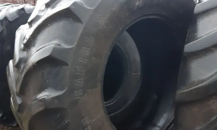 Бу шина 540/65R30 и 710/70R38 GoodYear Firestone для трактора John Deer - фото № 7
