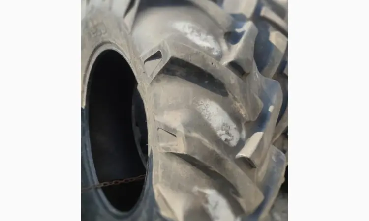 Бу шина 14.9-24 (380/85R24) BKT на трактор - фото № 2