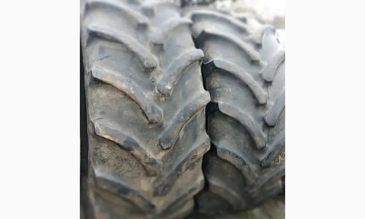 Бу шина 710/70R38 (28-Р38) Firestone (пара) на трактор - фото № 1