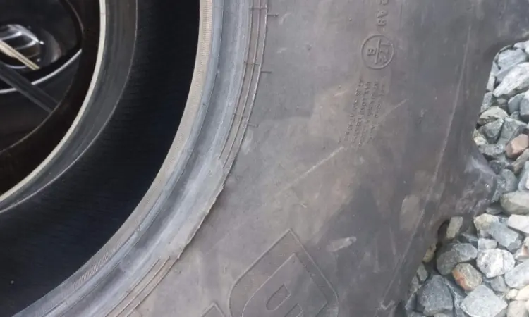 Б-у шина 650/75R32 (24.5-R32) BKT на комбайн - фото № 2