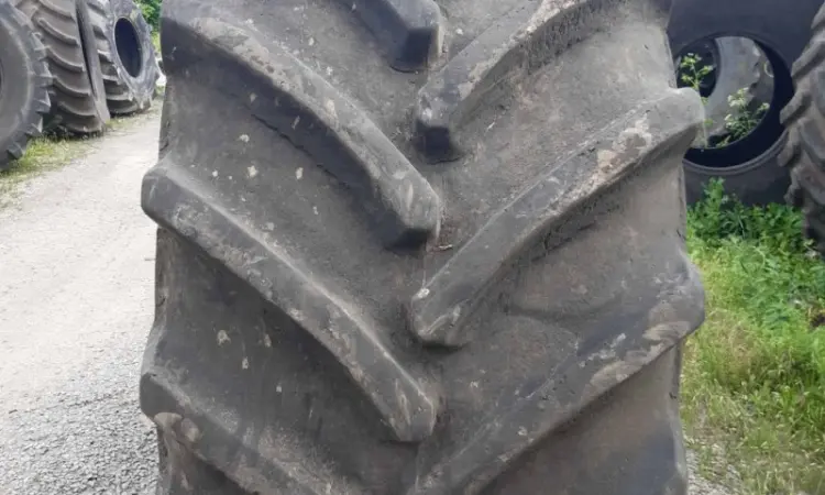 Бу шина 800/65R32 (30.5-R32) Continental - фото № 3