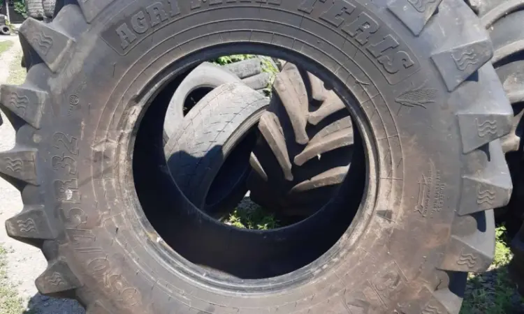 Бу шина 650/75R32 (24.5R32) BKT - фото № 4