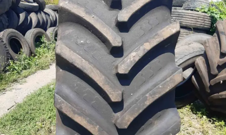 Бу шина 650/75R32 (24.5R32) BKT - фото № 7