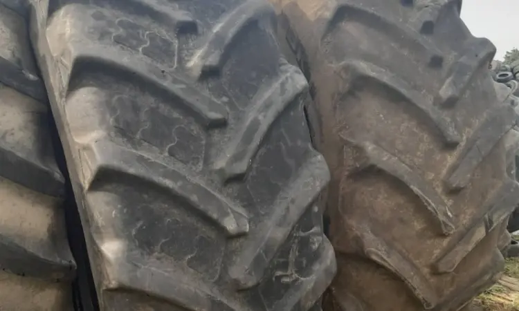 Бу шина 710/70R42 (28R42) BKT на Джон Дир - фото № 3