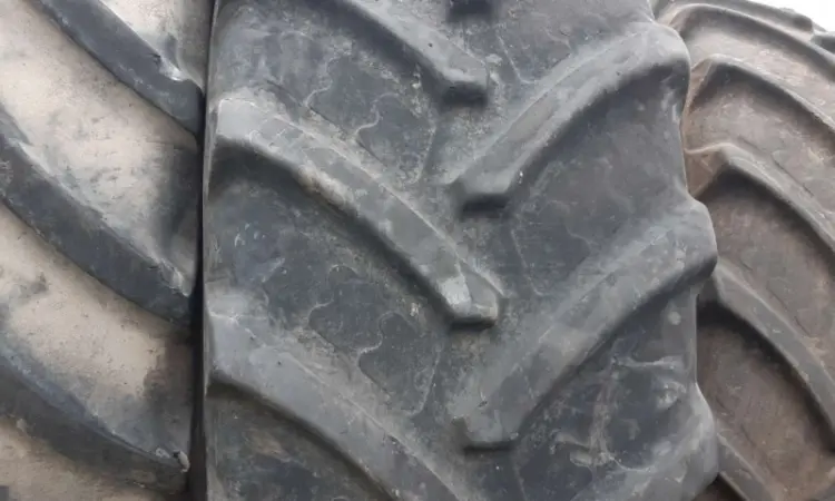 Бу шина 710/70R42 (28R42) BKT на Джон Дир - фото № 5