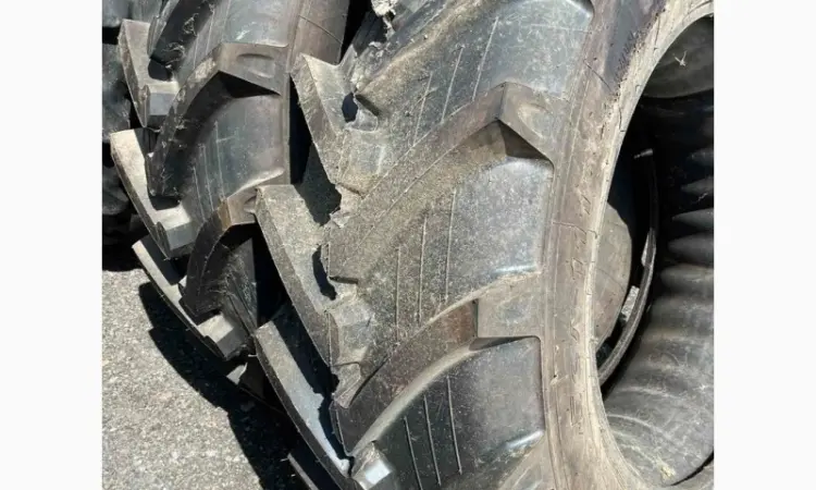 Шина 520/70R38 Белшина пара с камерами на диск не ставилась - фото № 1
