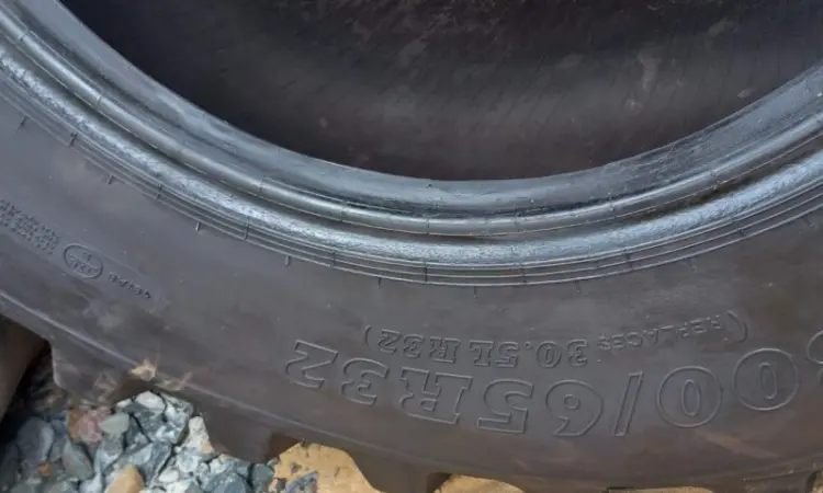 Бу шины 800/65r32 Alliance и BKT - фото № 6