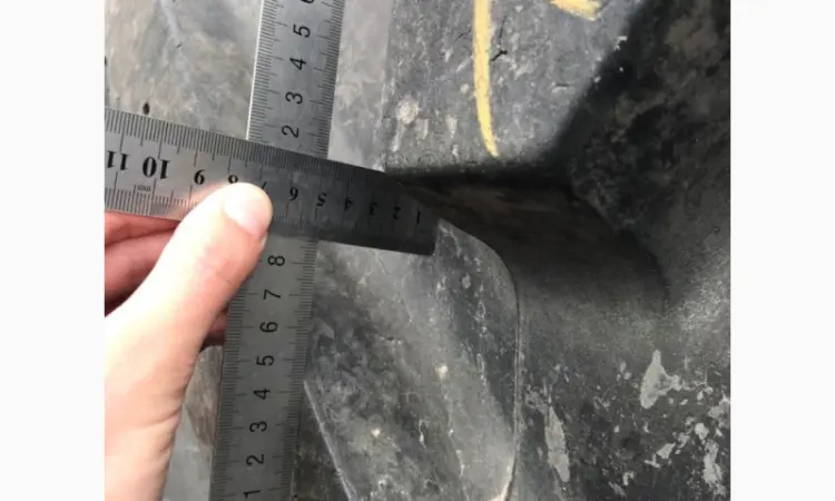 Б/у шина Michelin 1050/50R32 - фото № 3