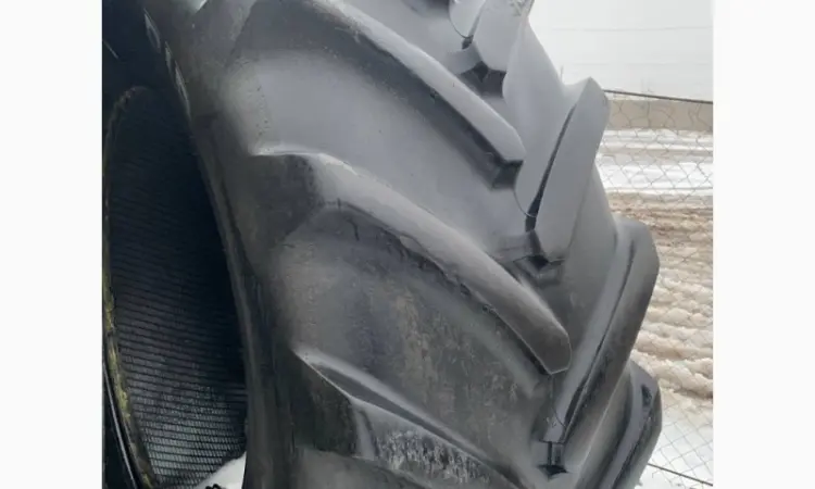 Бу шина на трактор 710/70R42 (28r42) Michelin - фото № 1