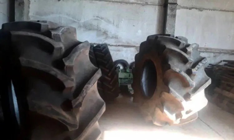 Б/у шина 900/65R32 (35 - фото № 1